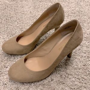 Kelly & Katie Nude Pumps